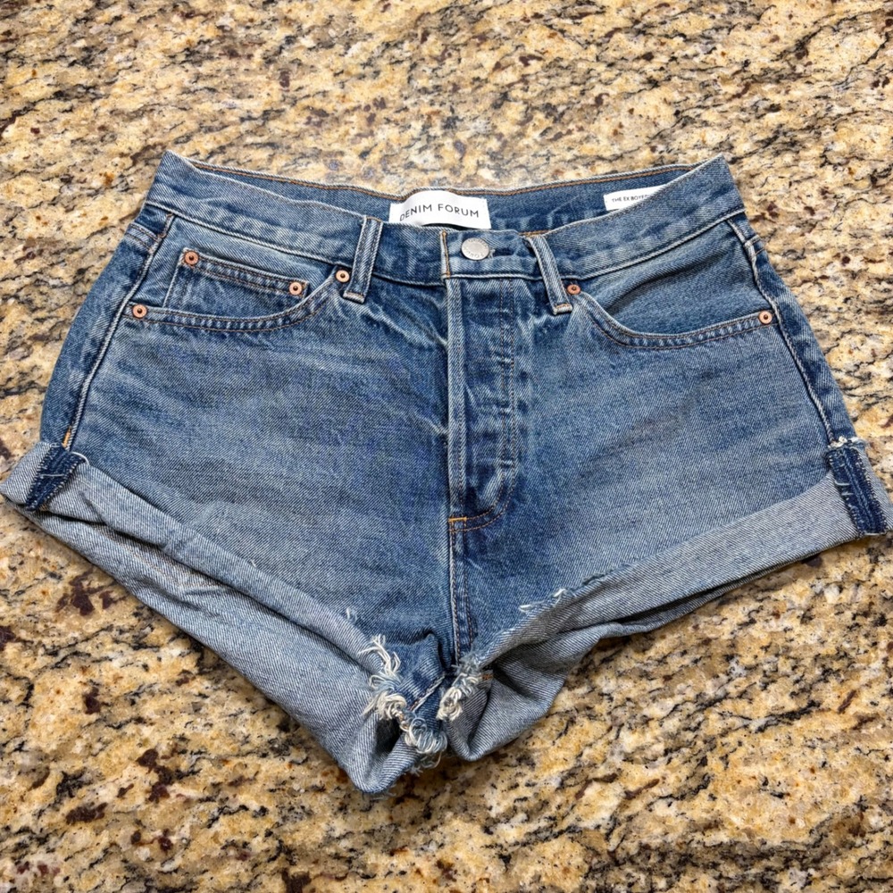 Denim Forum The Ex Boyfriend Short Blue Denim Cuffed Raw Hem Size 26 ws